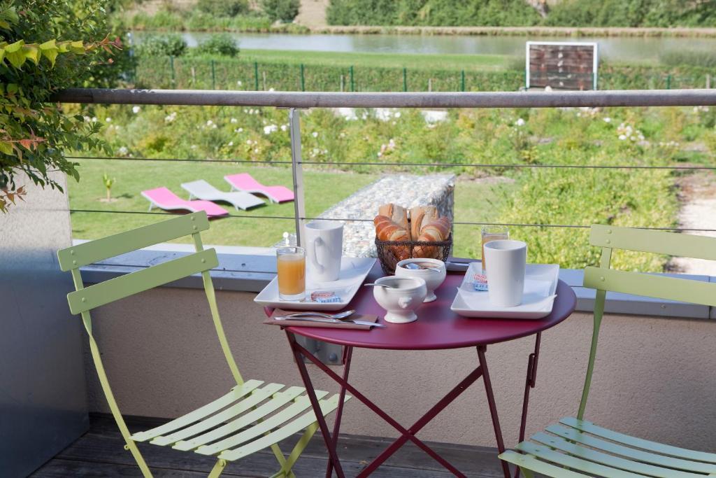 Logis Hotel Terre De Loire Belleville-sur-Loire Номер фото