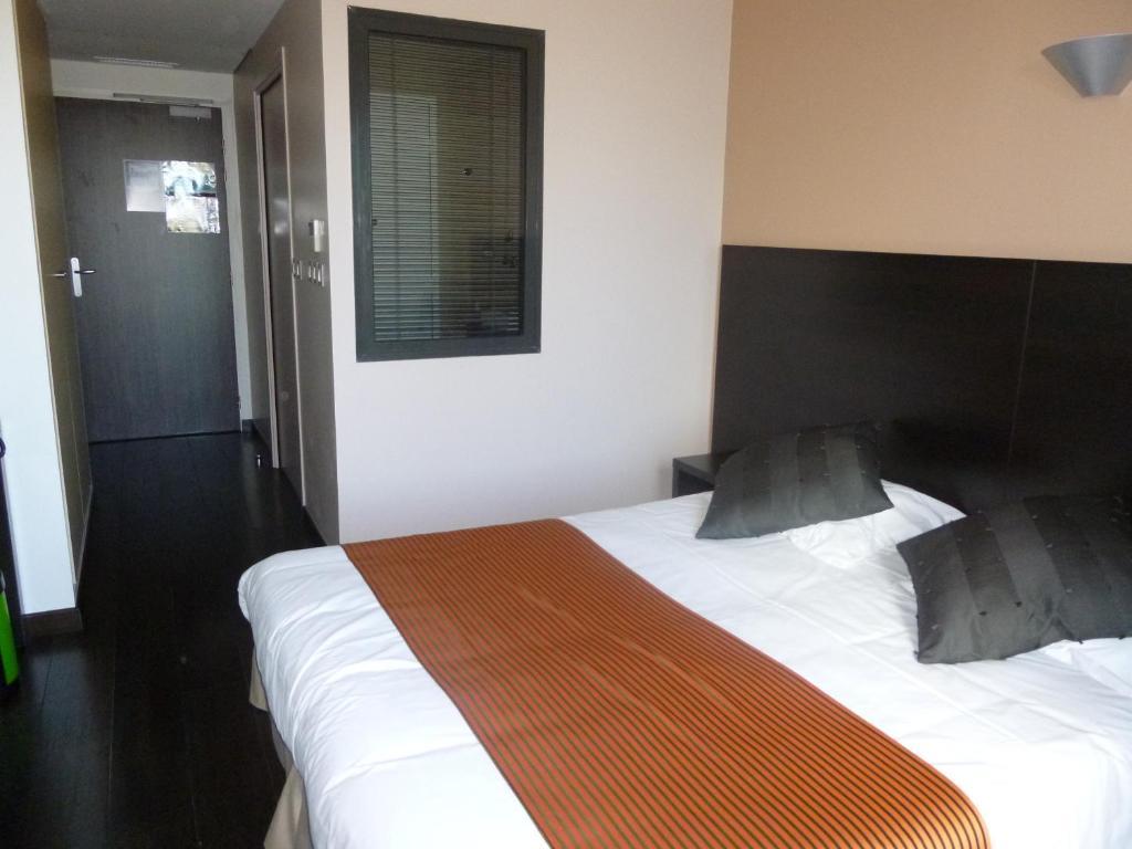 Logis Hotel Terre De Loire Belleville-sur-Loire Номер фото
