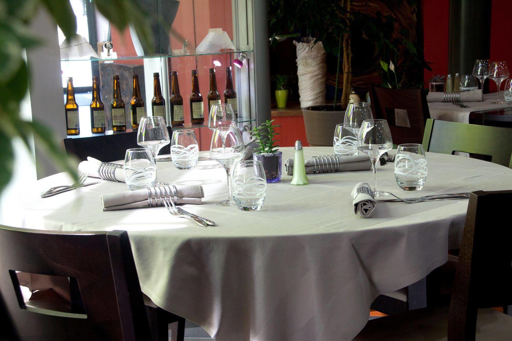 Logis Hotel Terre De Loire Belleville-sur-Loire Екстер'єр фото